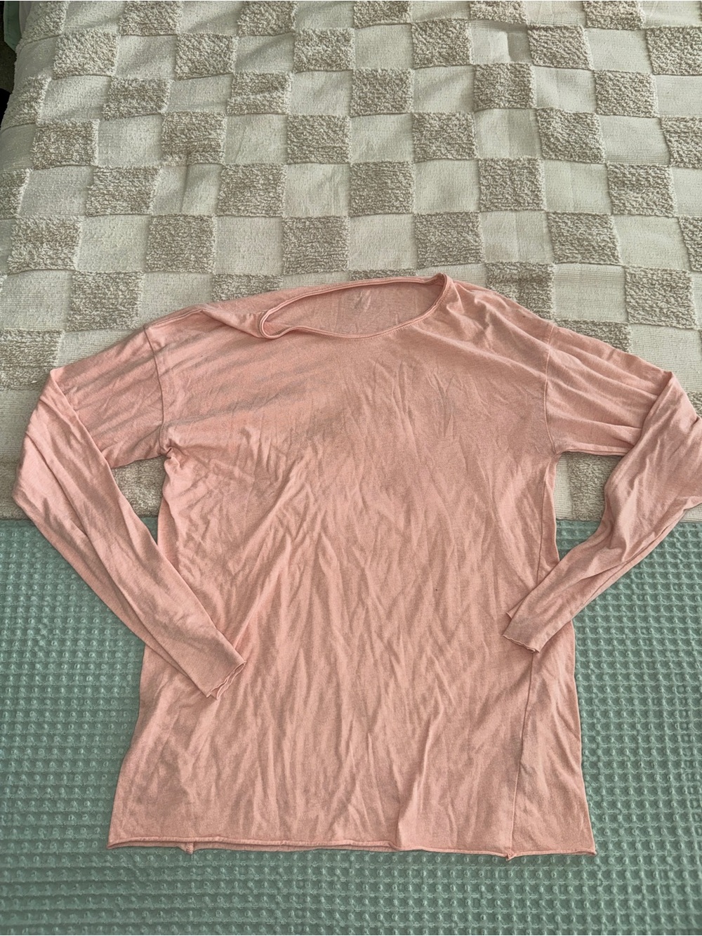 Alo Lightweight‎ Long-Sleeve Crewneck Top - Blush Pink